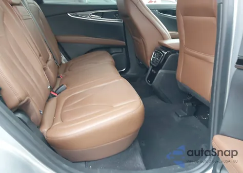 2023 Lincoln Nautilus Reserve z USA, uszkodzony, nr VIN 2LMPJ6K96PBL15663